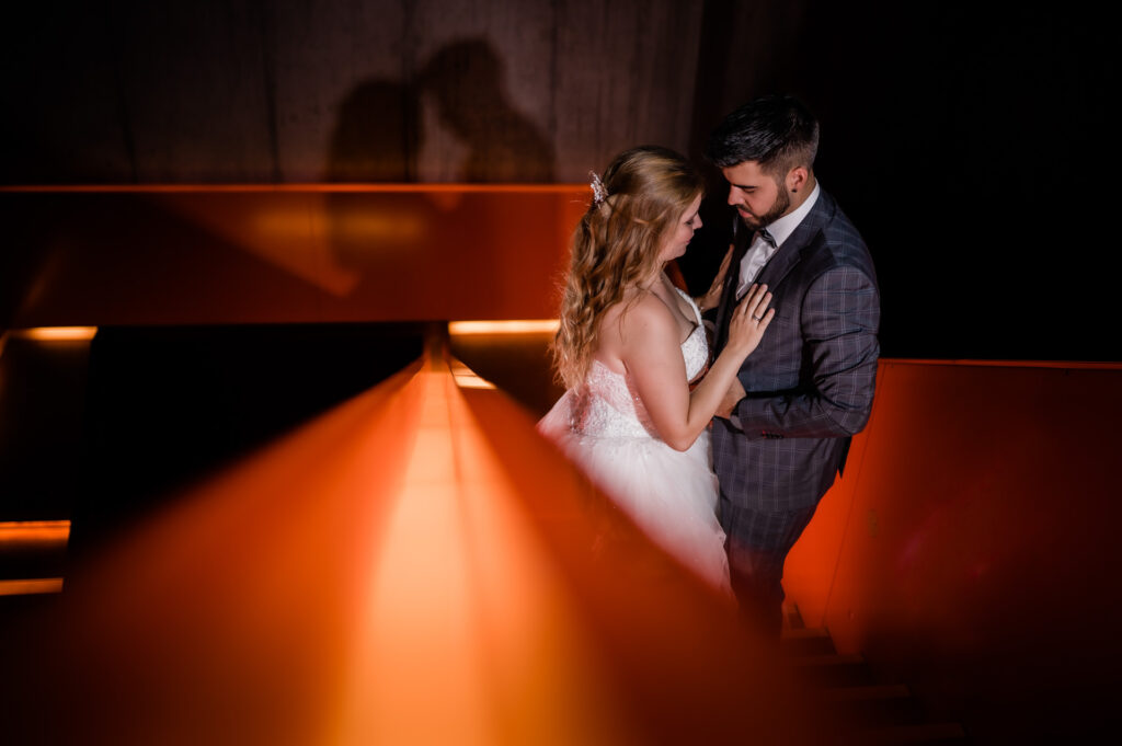 Hochzeitsfotograf Essen fotografiert ein Brautpaar auf der Zeche Zollverein