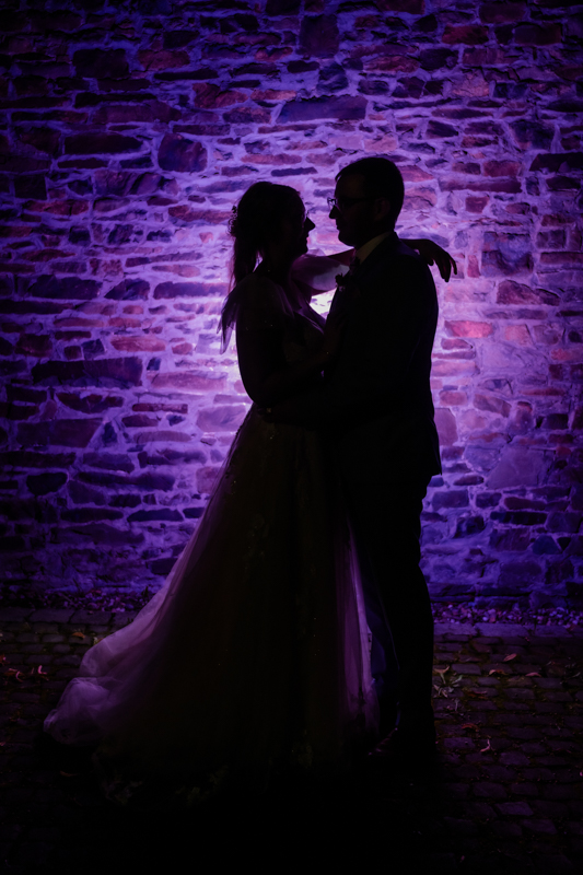 hochzeitsfotograf essen fotografiert ein spektakuläres Hochzeitsfotos auf schloss linnep