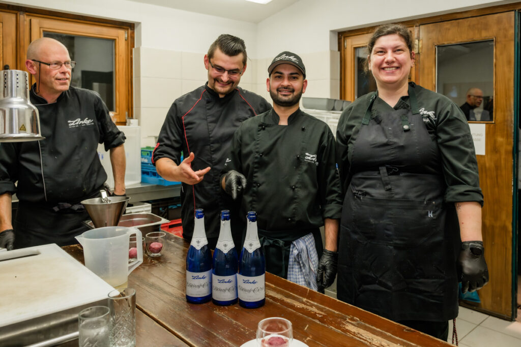 Catering Linke in der Küche von Schloss Linnep