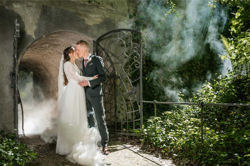 hochzeitsfotograf essen fotografiert auf schloss landsberg