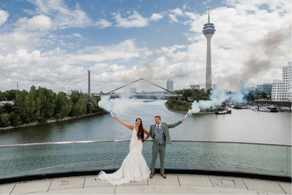 Elegante Luxury Wedding in Duesseldorf mit hochwertiger Dekoration und emotionalem Brautpaar